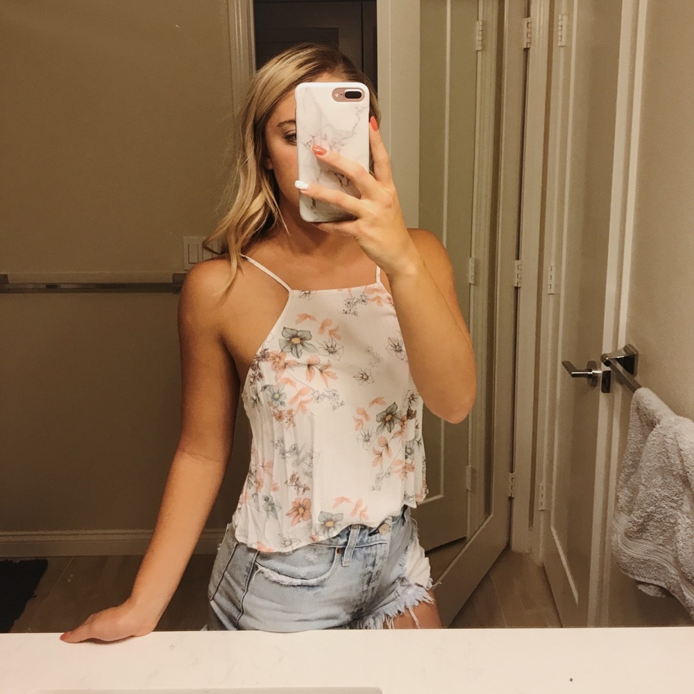 Kendall & Kylie tank top